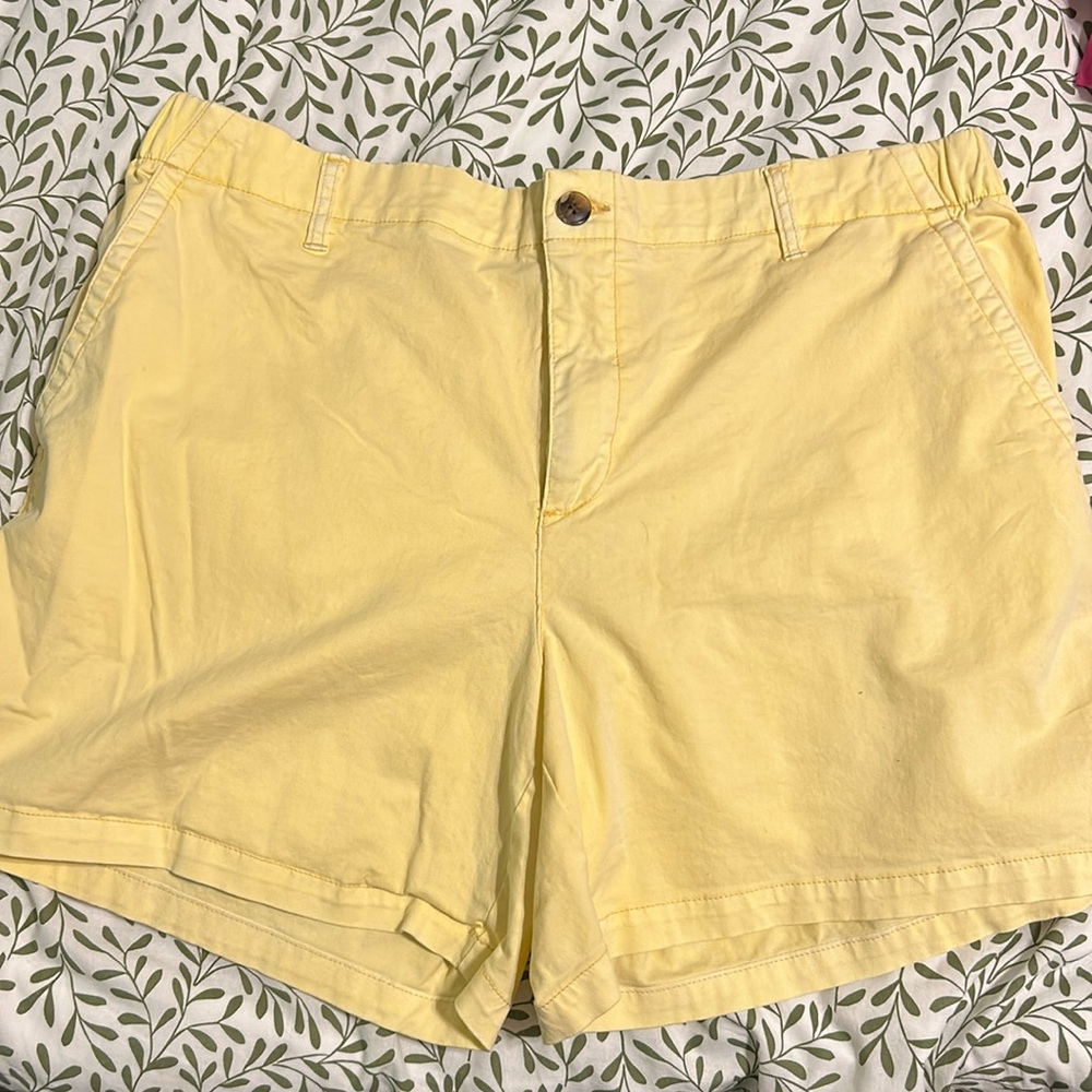 Old Navy OG Chino shorts | Light Yellow | Lightweight Summer Shorts